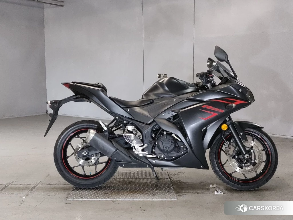 Проданный Yamaha YZF-R25 2015 из Японии
