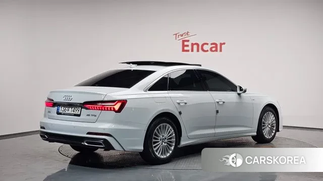 Audi A6 (C8) 2021 Белый из Кореи