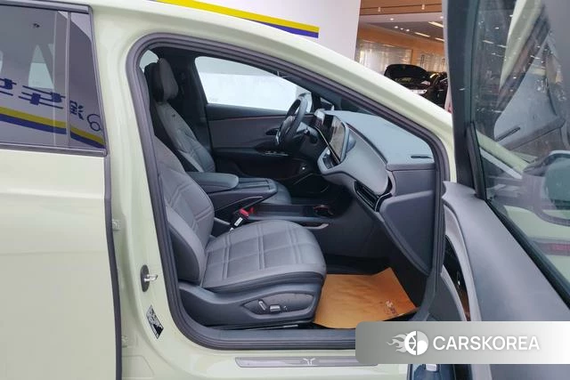 Red flag EH7 2024 Зеленый из Китая