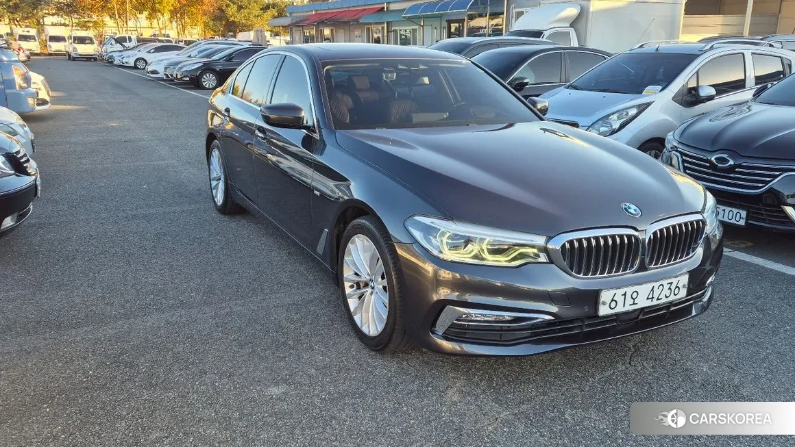 BMW 5 Series (G30) 2018 Серый из Кореи