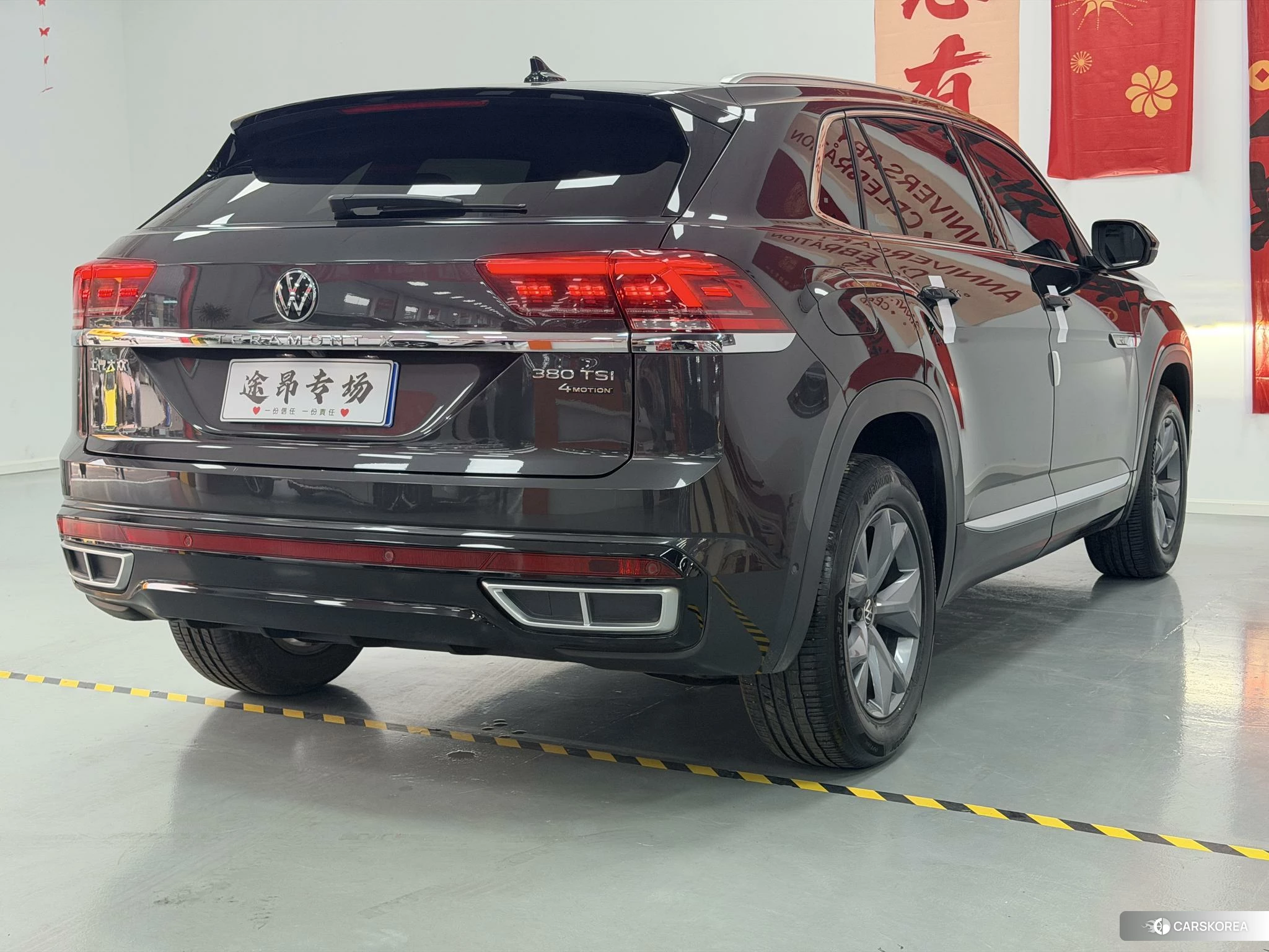 Volkswagen Tourang 2021 Черный из Китая