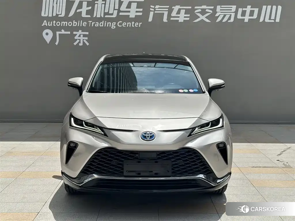 Toyota Venza 2022 Silver/gray из Китая