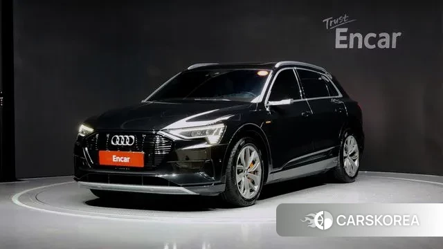 Audi e-Tron 2020 Черный из Кореи
