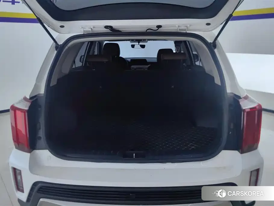 Kia Sportage 2023 Белый из Китая