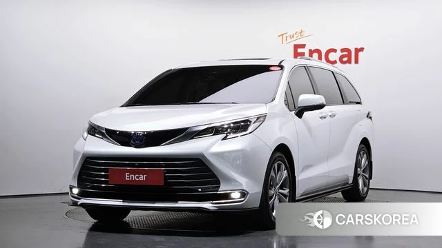 Toyota Sienna 4th Generation 2024 Белый из Кореи