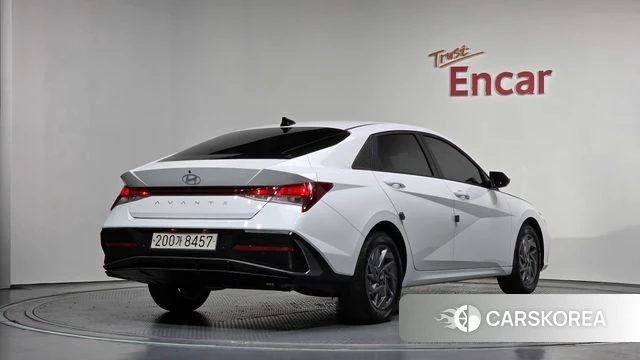 Hyundai The New Avante Hybrid (CN7) 2025 Белый из Кореи