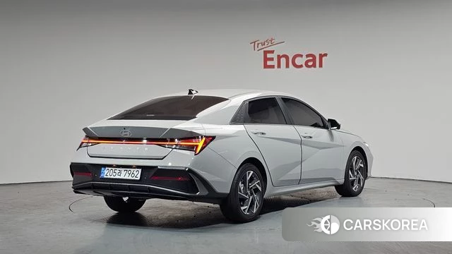 Hyundai The New Avante (CN7) 2025 Серебристо-серый из Кореи