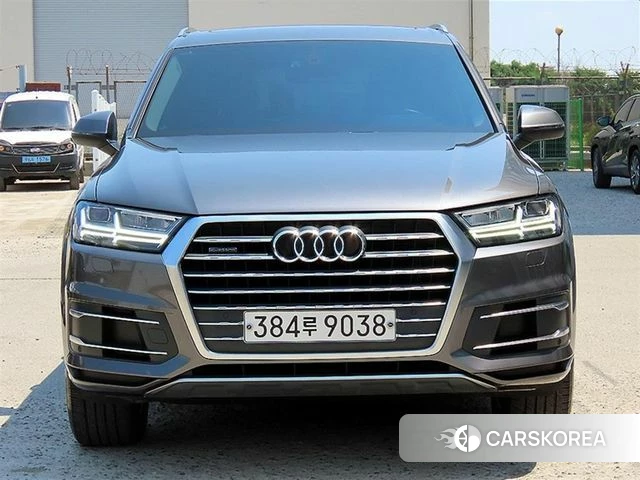 Audi Q7 (4M) 2019 Серый из Кореи