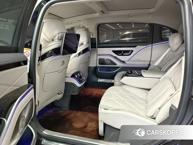 Mercedes-Benz Maybach S-class 2024 Черный из Китая