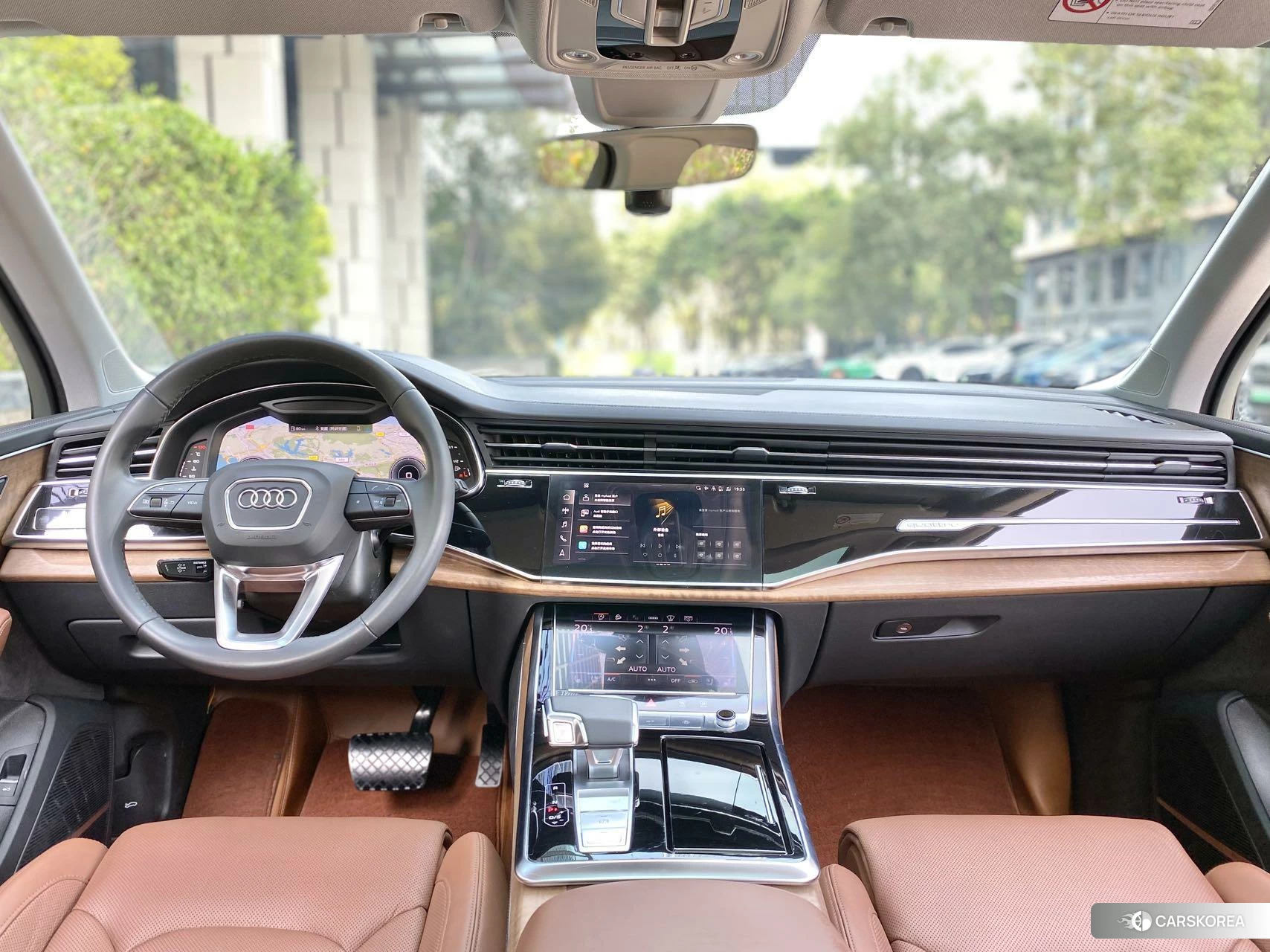 Audi Q7 2020 Черный из Китая