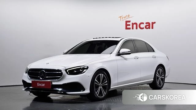 Mercedes-Benz E-Class W213 2021 Белый из Кореи