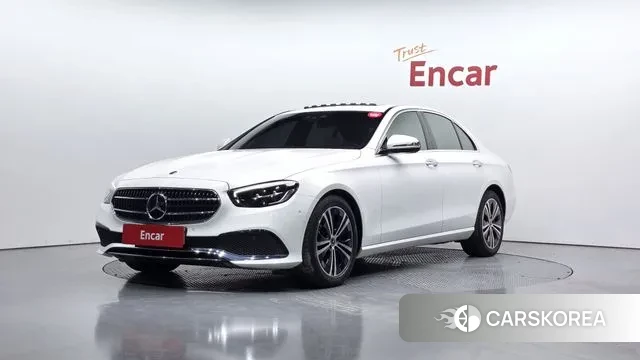 Mercedes-Benz E-Class W213 2021 Белый из Кореи