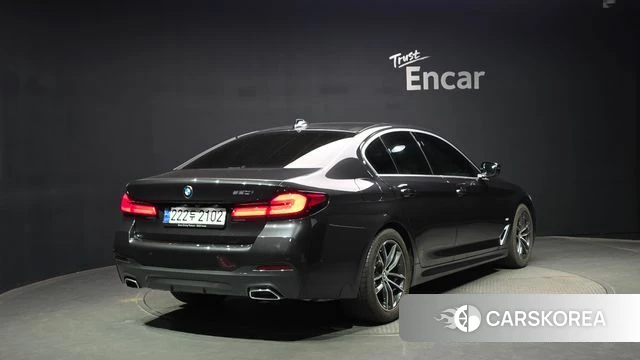 BMW 5 Series (G30) 2023 Серый из Кореи