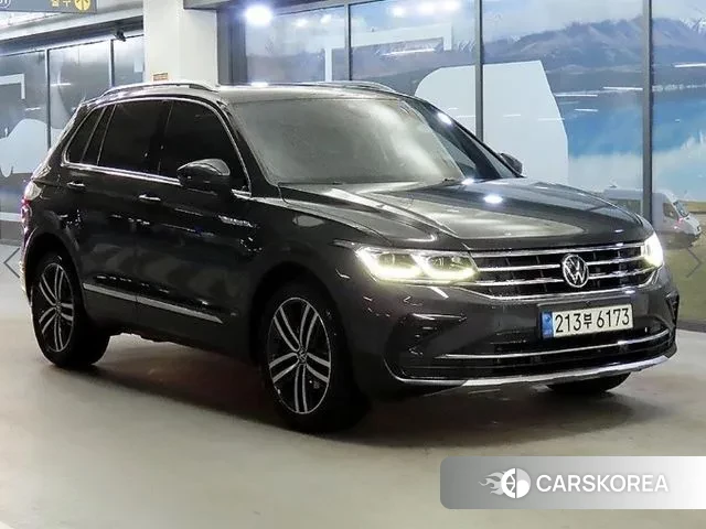 Volkswagen Tiguan second Generation 2021 Серый из Кореи