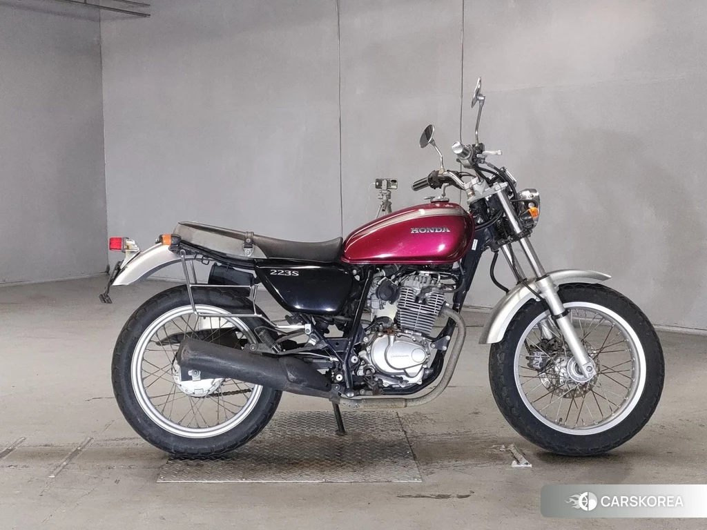 Проданный Honda CB223S 2011 из Японии