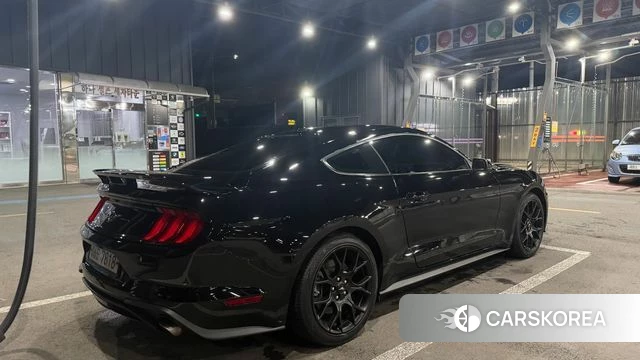 Ford Mustang 2019 Черный из Кореи