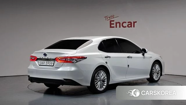 Toyota Camry (XV70) 2018 Белый из Кореи