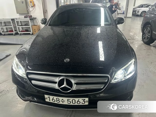 Mercedes-Benz E-Class W213 2019 Черный из Кореи