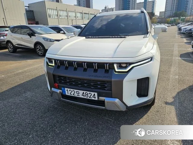 Ssangyong Torres 2023 Жемчужный цвет из Кореи