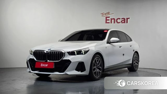 BMW 5 Series (G60) 2024 Белый из Кореи