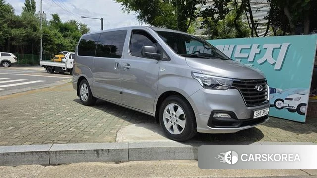 Hyundai The New Grand Starex 2018 Серебристо-серый из Кореи