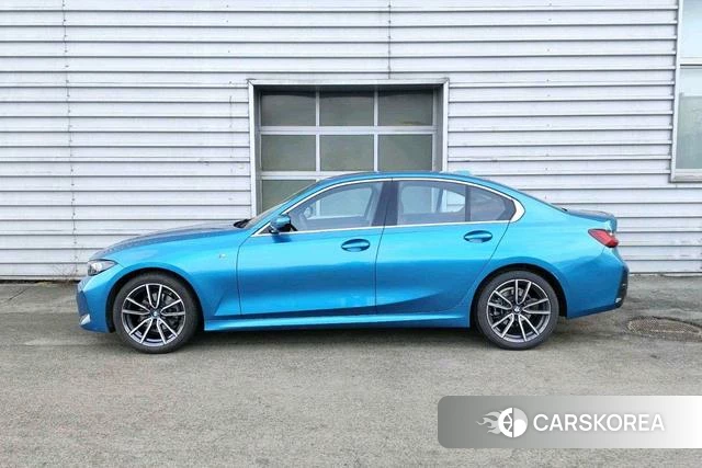 BMW 3 series 2025 Синий из Китая