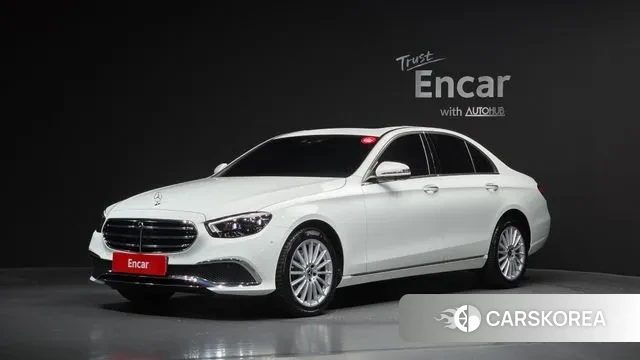 Mercedes-Benz E-Class W213 2023 Белый из Кореи
