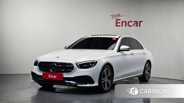 Mercedes-Benz E-Class W213 2021 Белый из Кореи