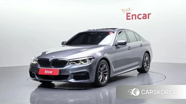 BMW 5 Series (G30) 2019 Серебристо-серый из Кореи