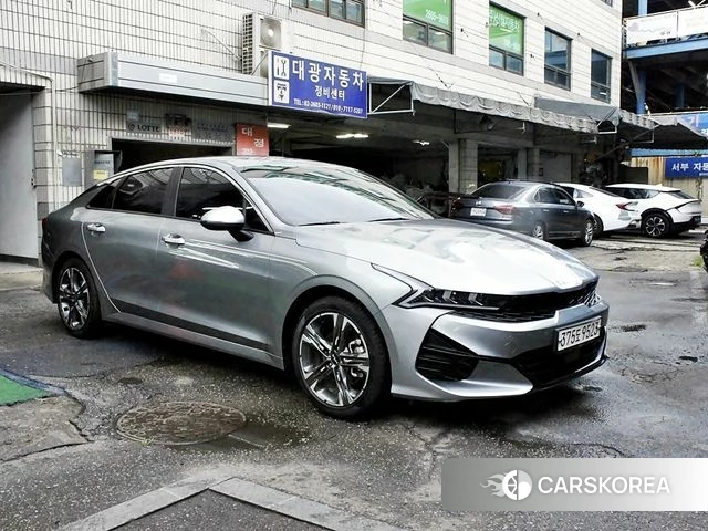 Kia K5 3rd generation 2022 Серебристо-серый из Кореи