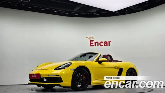 Porsche 718 Boxster 2019 Желтый из Кореи