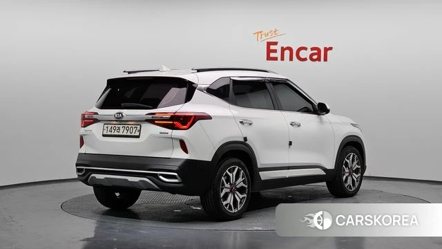 Kia Seltos 2020 Белый из Кореи