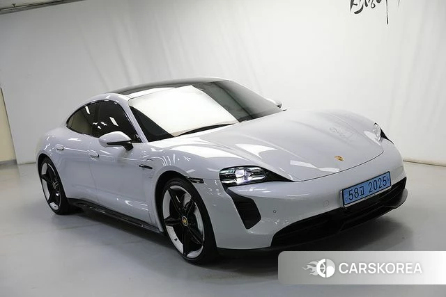 Porsche Taycan 2024 Белый из Кореи