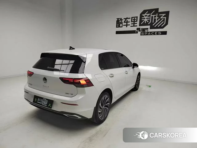 Volkswagen Golf 2024 Белый из Китая