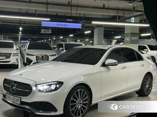 Mercedes-Benz E-Class W213 2022 Белый из Кореи