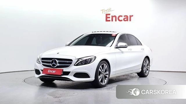 Mercedes-Benz C-Class W205 2018 Белый из Кореи