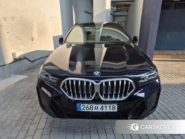 BMW X6 (G06) 2024 Черный из Кореи