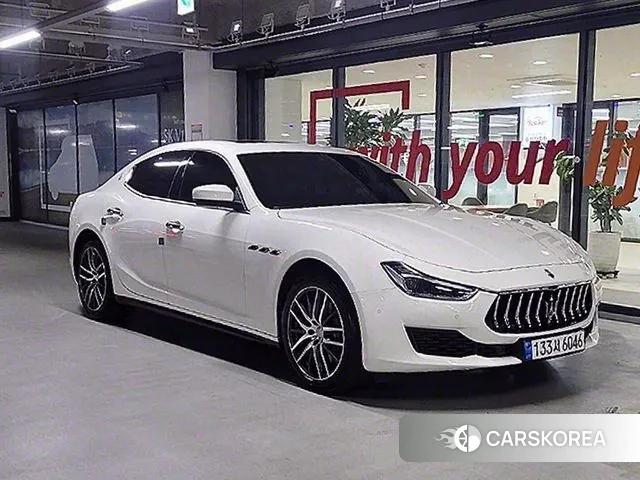 Maserati Ghibli 2021 Белый из Кореи