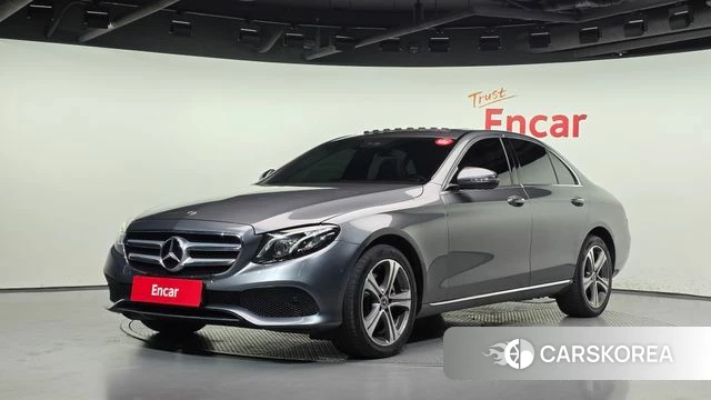 Mercedes-Benz E-Class W213 2019 Серый из Кореи