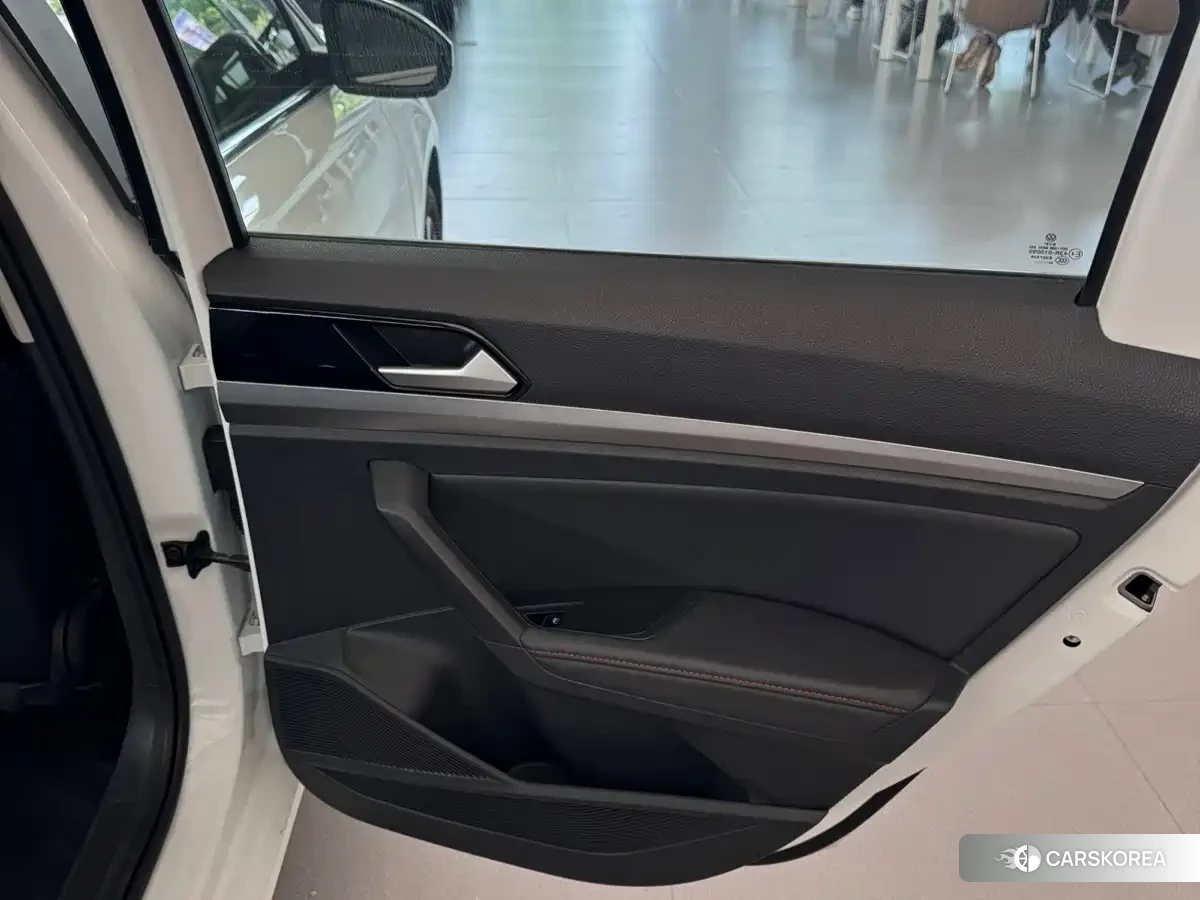 Volkswagen Lavida 2024 Белый из Китая