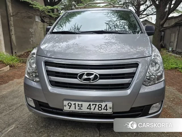 Hyundai Grand Starex 2018 Серебряный из Кореи