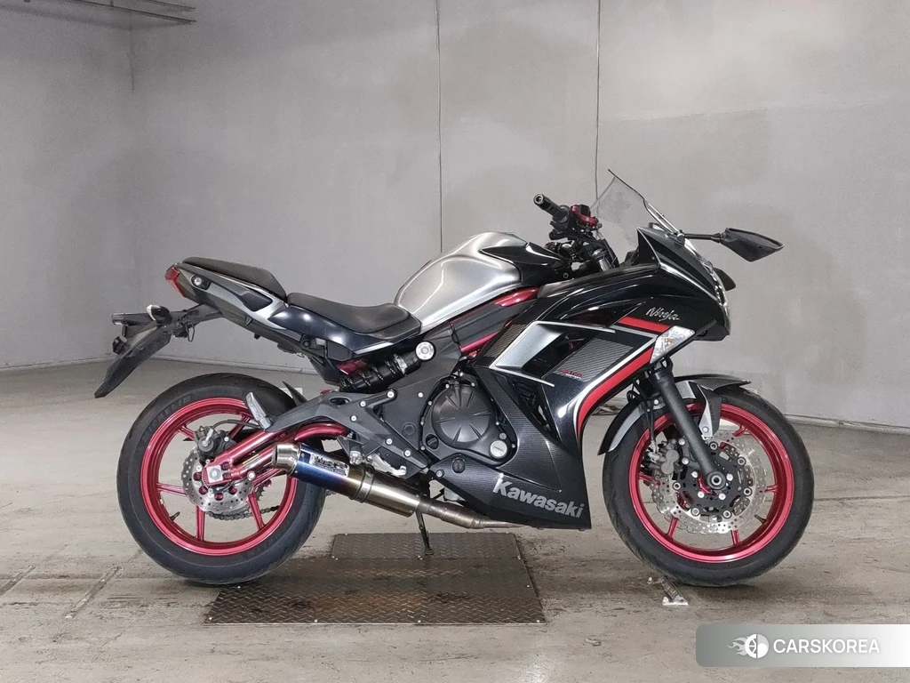 Проданный Kawasaki NINJA 400 2017 из Японии