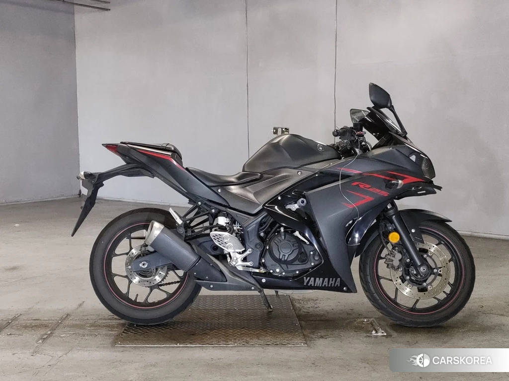 Проданный Yamaha YZF-R25 2016 из Японии