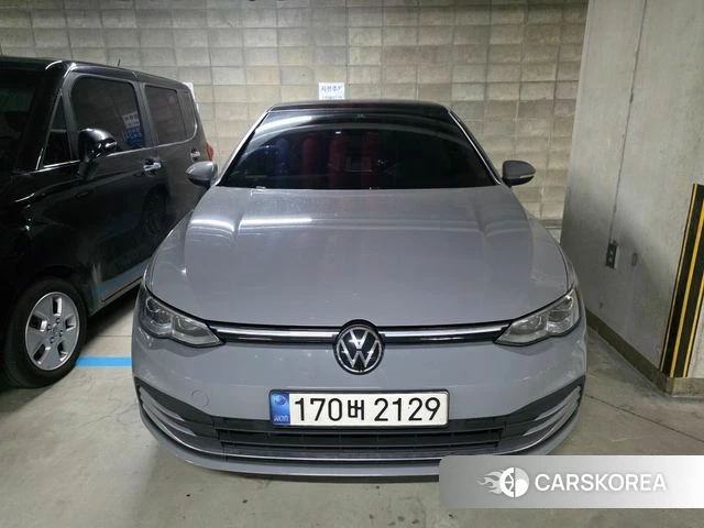 Volkswagen Golf 8th Generation 2022 Серебристо-серый из Кореи