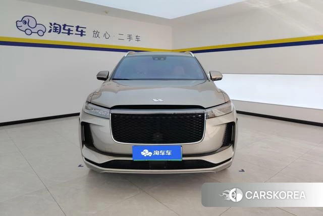 Ideal car Ideal ONE 2021 Серебристо-серый из Китая