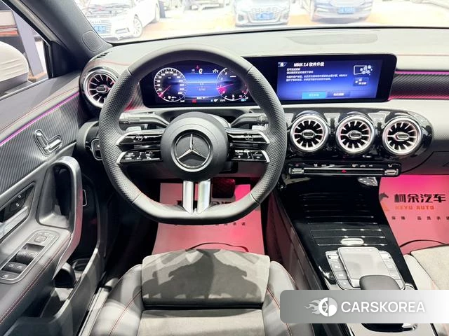 Mercedes-Benz Class A 2023 Белый из Китая