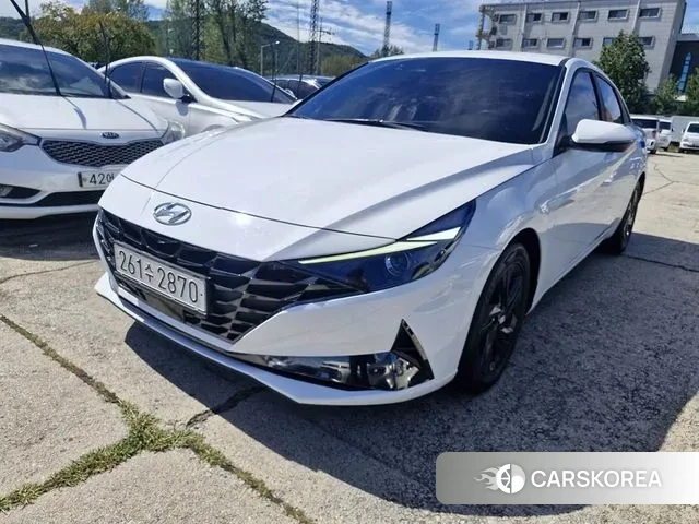Hyundai Avante Hybrid (CN7) 2022 Белый из Кореи