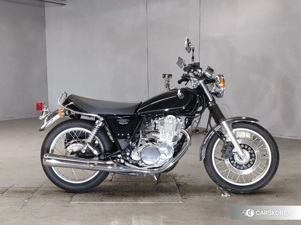 Проданный Yamaha SR 400 2018 из Японии