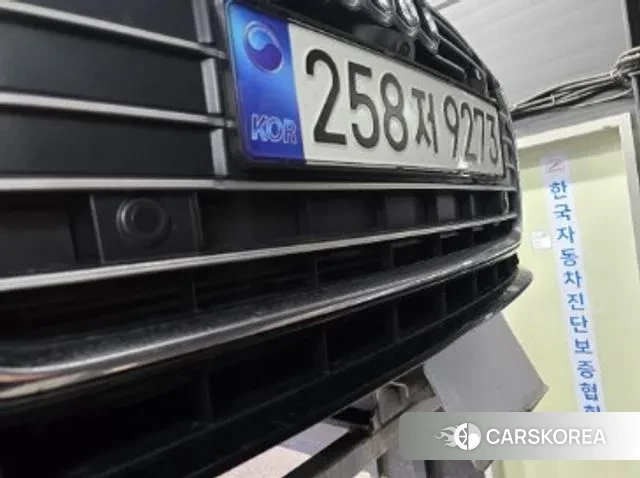 Audi A6 (C8) 2023 Черный из Кореи