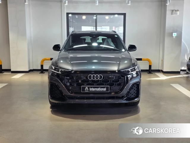 Audi Q8 (4M) 2025 Черный из Кореи